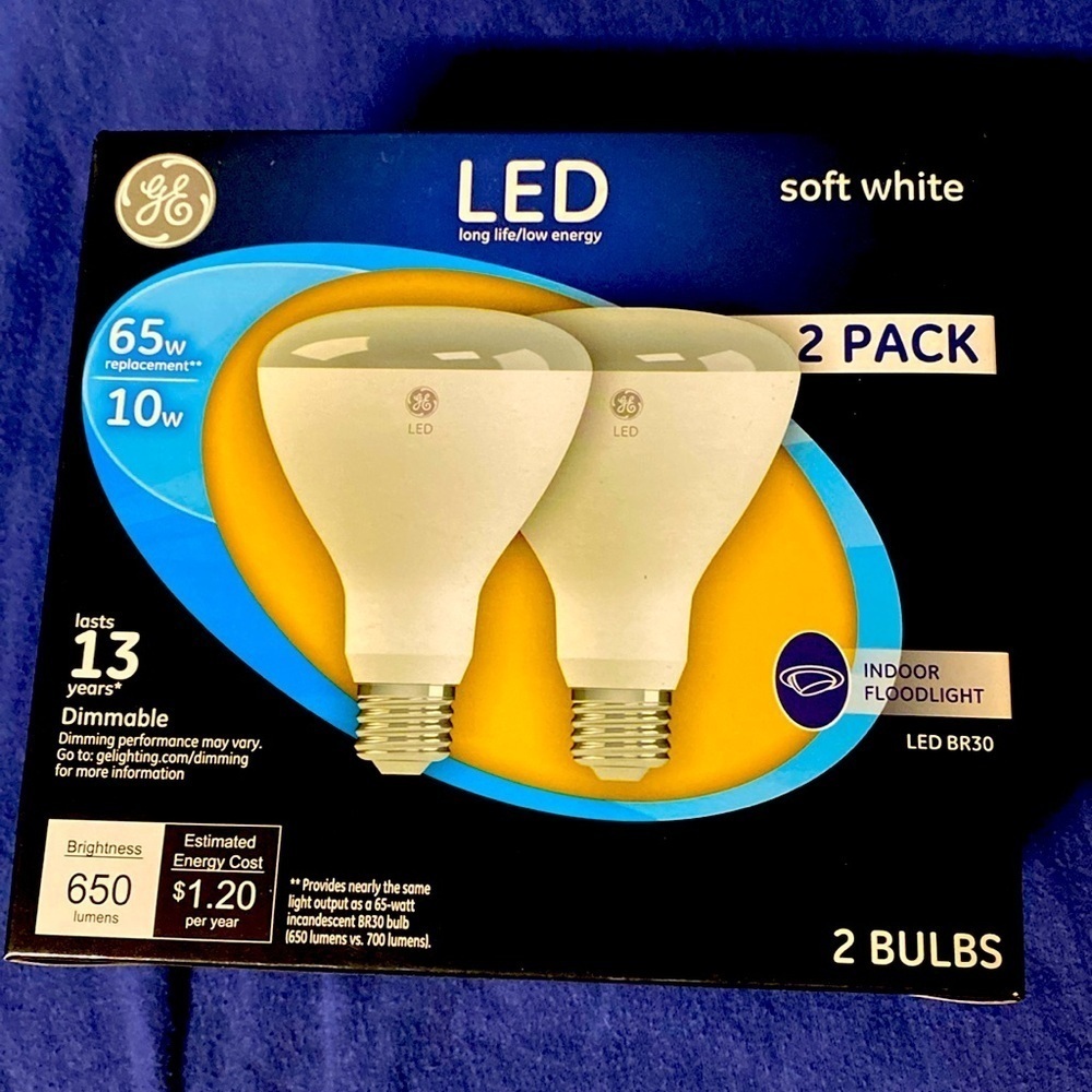 3/$20.  LED Dimmable Indoor Floodlights NWT Lighting Soft White